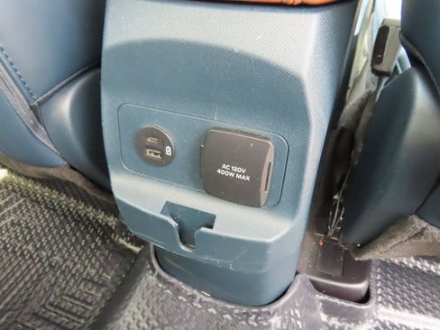 Used 2024 Ford Maverick Lariat FWD image 40