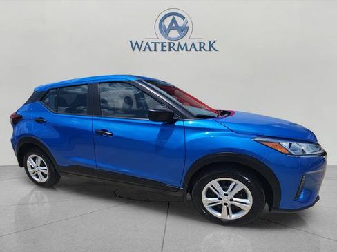 Used 2025 Nissan Kicks Play S FWD image 7