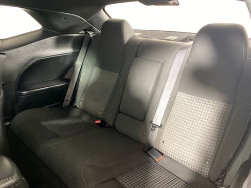 Used 2019 Dodge Challenger SXT AWD/4WD image 28