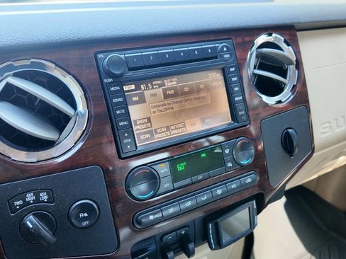 Used 2008 Ford F250 Lariat image 16