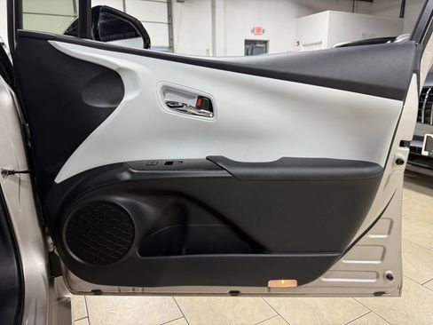Used 2019 Toyota Prius Prime Premium image 28
