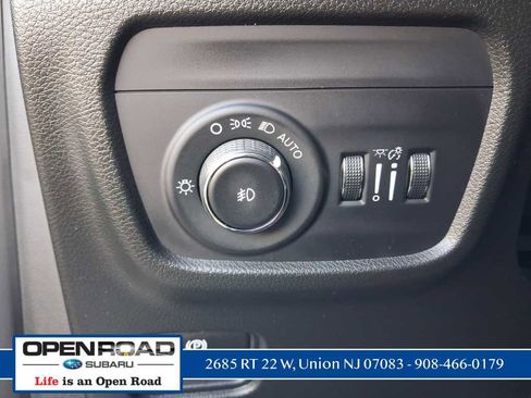 Used 2021 Jeep Grand Cherokee L Overland w/ Luxury Tech Group IV AWD/4WD image 22