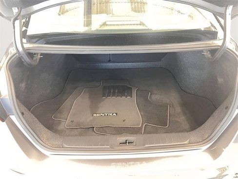 Used 2020 Nissan Sentra SR image 9
