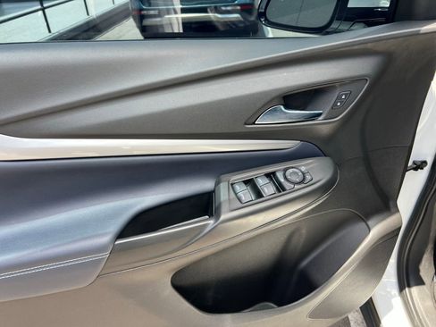 Used 2022 Chevrolet Bolt EUV Premier w/ Super Cruise Package FWD image 23