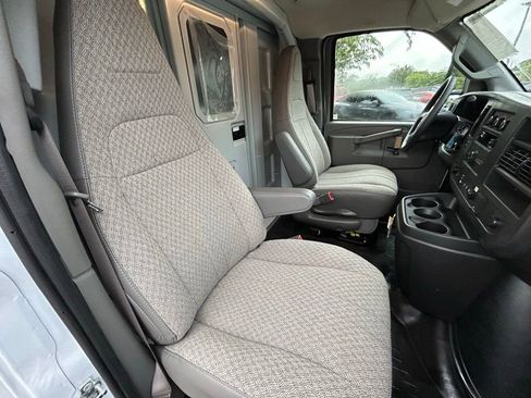 New 2025 Chevrolet Express 3500 w/ Power Convenience Package image 32