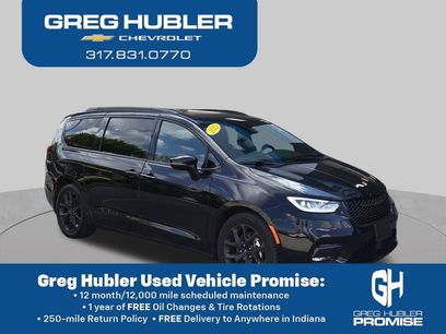 Used 2025 Chrysler Pacifica Limited