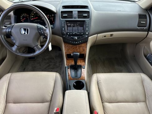 Used 2005 Honda Accord Hybrid Sedan image 13