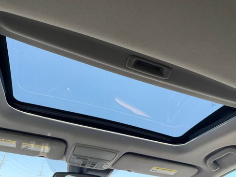 Used 2019 Honda CR-V Touring image 17