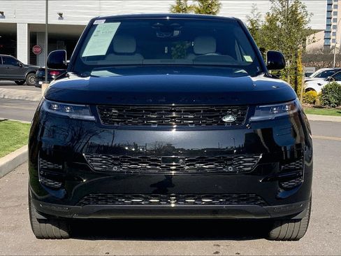 Used 2025 Land Rover Range Rover Sport SE AWD/4WD image 3