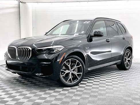 Used 2022 BMW X5 xDrive45e w/ M Sport Package AWD/4WD image 13
