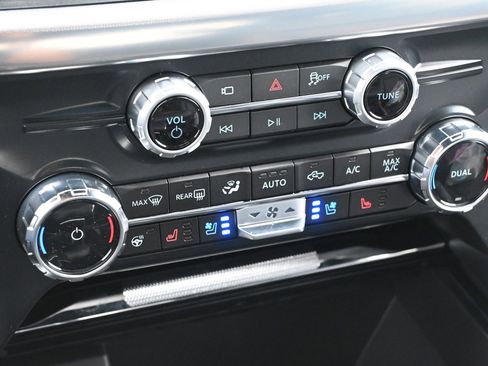 New 2025 Ford F150 Lariat w/ Equipment Group 501A Mid image 27