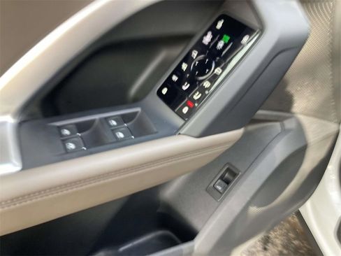 Used 2025 Audi Q5 Premium Plus image 11