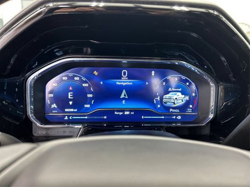 Used 2023 Chevrolet Silverado 1500 LT AWD/4WD image 16