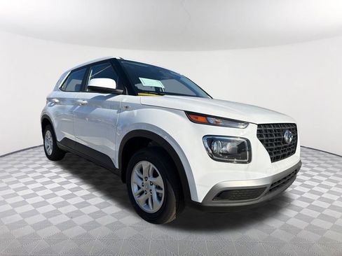 New 2026 Hyundai Venue SE image 3