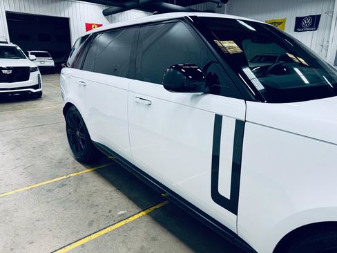 Used 2025 Land Rover Range Rover Long Wheelbase SE image 20