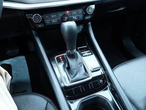 Used 2024 Jeep Compass Limited image 22