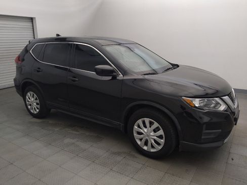 Used 2020 Nissan Rogue S FWD image 11