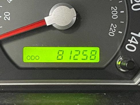 Used 2007 Kia Sorento LX w/ Sport Pkg image 38