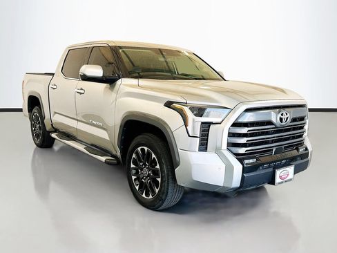 Used 2023 Toyota Tundra Limited w/ Power Package AWD/4WD image 3