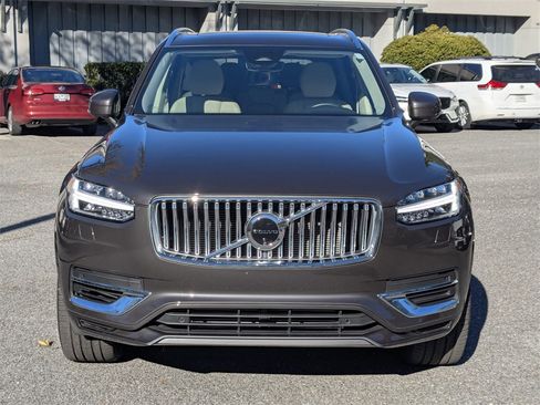 Certified 2024 Volvo XC90 T8 Plus w/ Protection Package Premier image 9