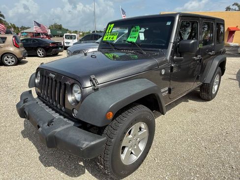 Used 2017 Jeep Wrangler Unlimited Sport w/ Connectivity Group AWD/4WD image 3