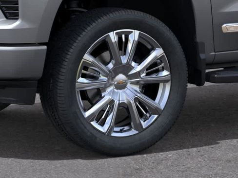 New 2026 Chevrolet Silverado 1500 High Country w/ High Country Premium Package AWD/4WD image 9