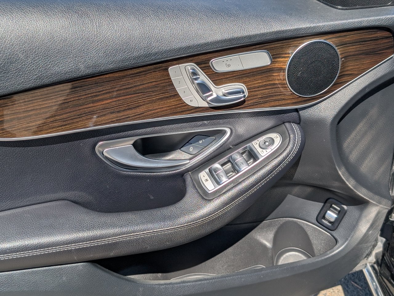 Used 2018 Mercedes-Benz C 300 Sedan image 15