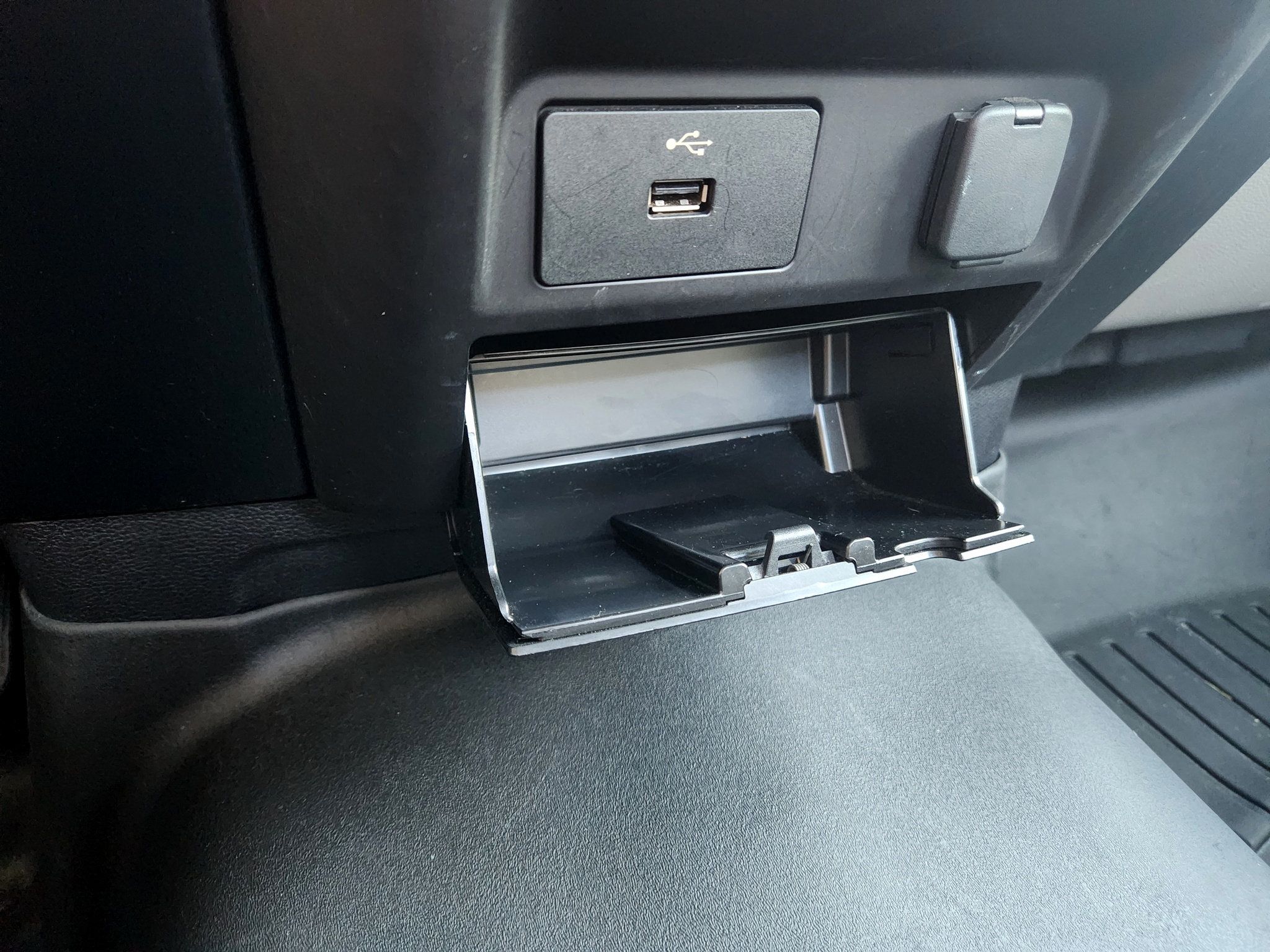 Used 2016 Ford F150 XL w/ Equipment Group 101A Mid RWD image 28