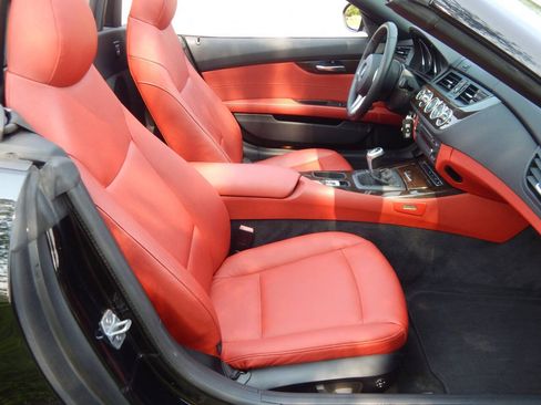 Used 2013 BMW Z4 sDrive28i RWD image 15