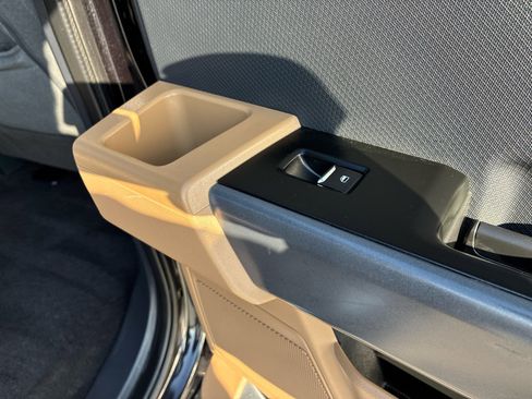 Used 2022 Ford F150 XLT image 40