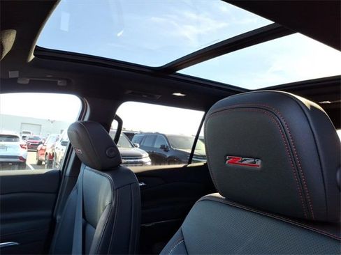 New 2026 Chevrolet Traverse Z71 w/ Enhanced Driving Package image 4