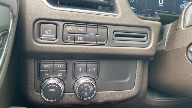 Used 2023 GMC Yukon SLT w/ SLT Luxury Package AWD/4WD image 30