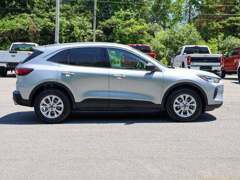 Certified 2023 Ford Escape Active AWD/4WD image 6