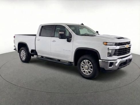 Used 2024 Chevrolet Silverado 2500 LT image 23