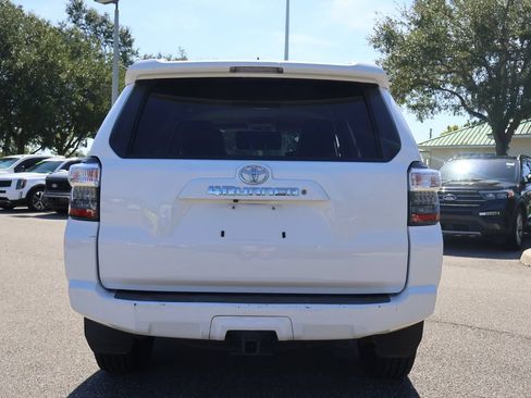 Used 2014 Toyota 4Runner SR5 RWD image 7