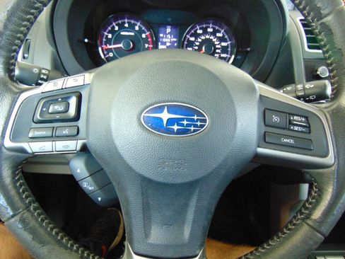 Used 2016 Subaru Forester 2.5i Touring AWD/4WD image 11
