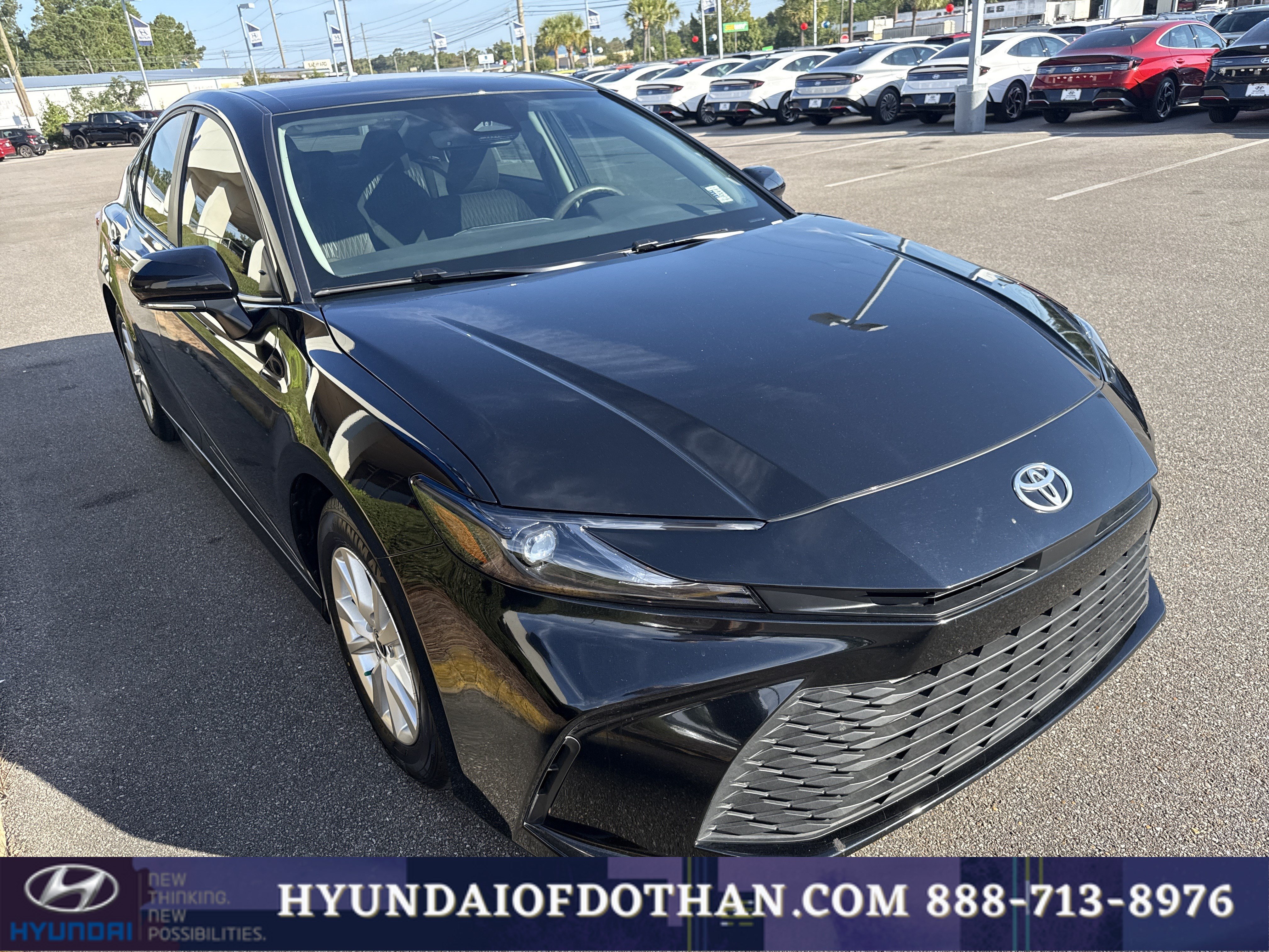 Used 2025 Toyota Camry LE w/ Convenience Package FWD image 5