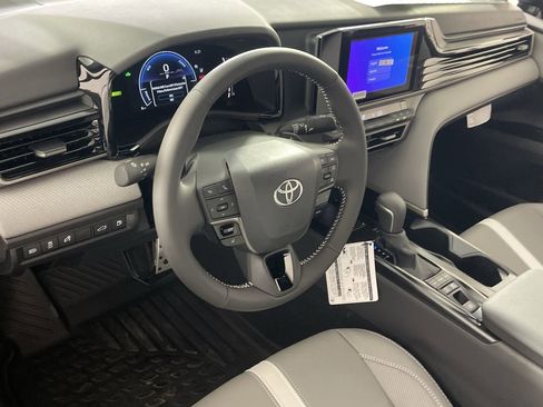 New 2026 Toyota Camry SE image 11