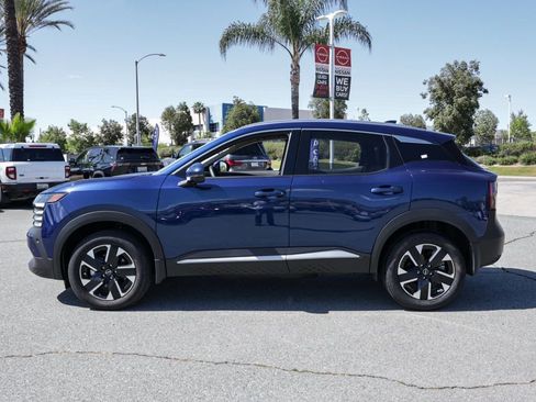 Used 2025 Nissan Kicks SR FWD image 7