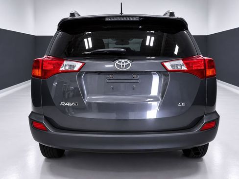 Used 2013 Toyota RAV4 LE FWD image 9