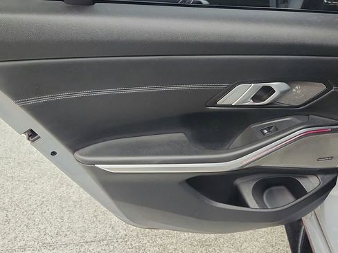 Used 2022 BMW M3 Competition image 32