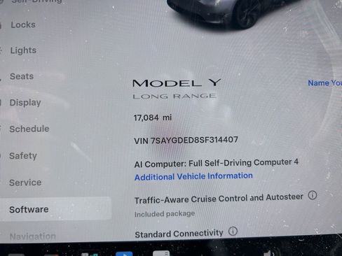 Used 2025 Tesla Model Y Long Range RWD image 3