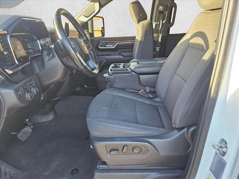 Used 2024 Chevrolet Silverado 2500 LT w/ Convenience Package image 13