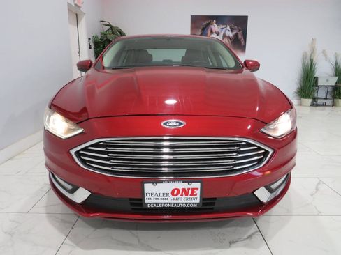 Used 2018 Ford Fusion SE w/ Equipment Group 201A FWD image 8