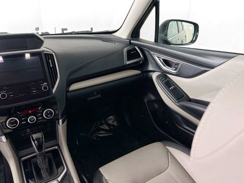 Used 2023 Subaru Forester Limited AWD/4WD image 31