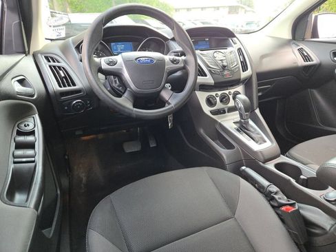 Used 2014 Ford Focus SE FWD image 14