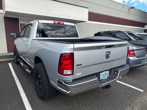 Used 2019 RAM 1500 Classic SLT AWD/4WD image 2
