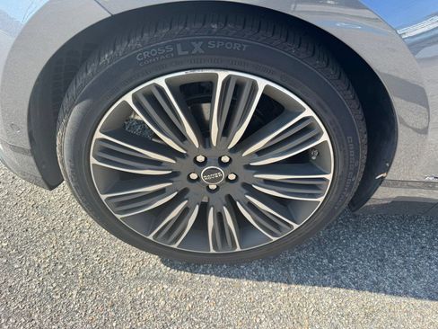 Used 2018 Land Rover Range Rover Velar AWD/4WD image 22