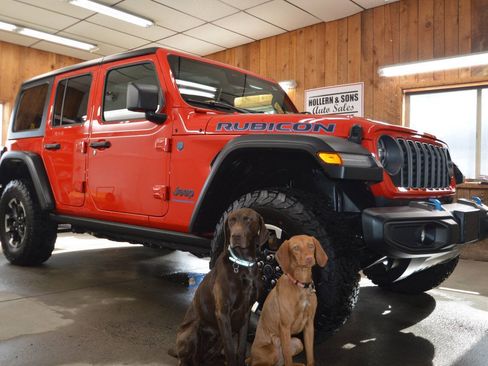 Used 2025 Jeep Wrangler Unlimited Rubicon 4xe w/ Safety Group AWD/4WD image 4
