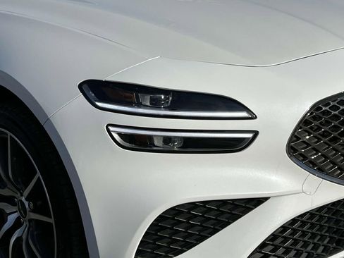 Used 2024 Genesis G70 2.5T image 7